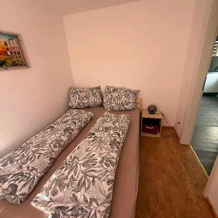 Am Gothewanderweg Apartment Schwarza